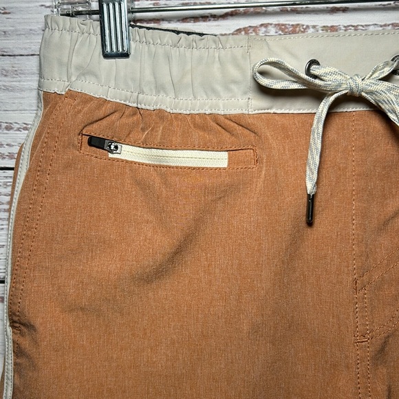 Vuori Banks Shorts Small - Picture 8 of 16